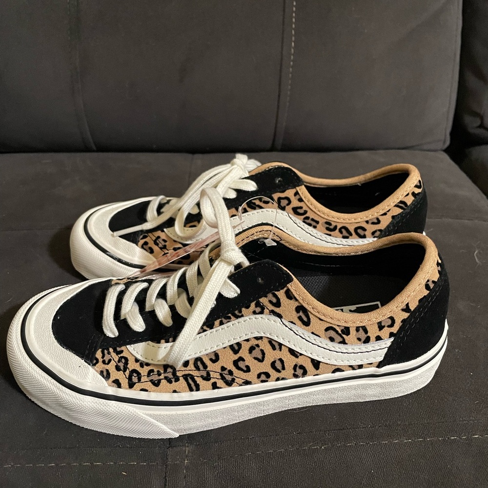 Vans leopard print